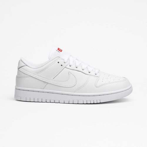Nike sb dunk triple white