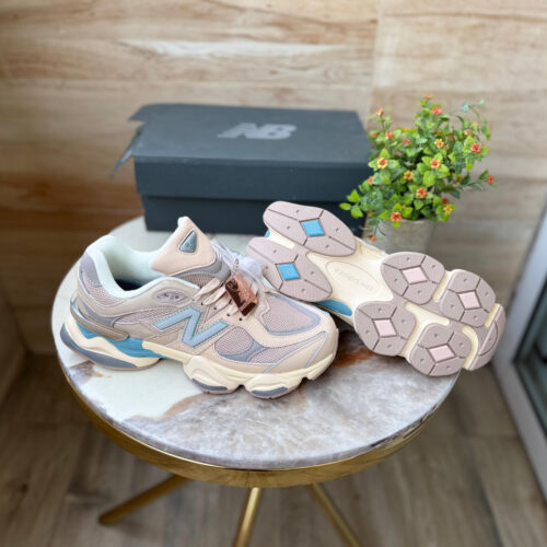 New balance 9060 sky logo