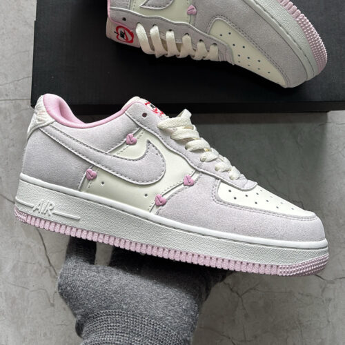 Nike airforce one valentine's 2025 girls