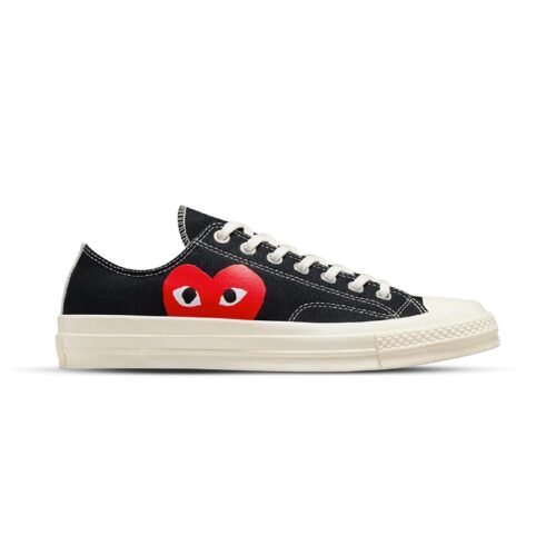Converse heart black low ankle