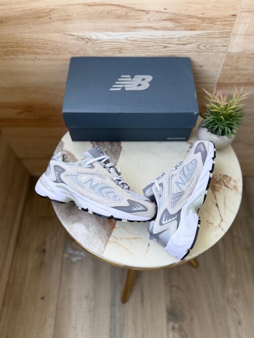 NEW BALANCE 725 GREY