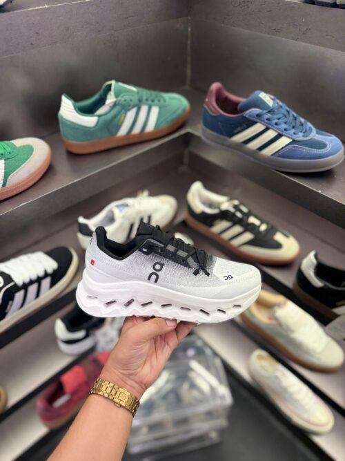 ON RUNNING CLOUDTILT BLACK WHITE